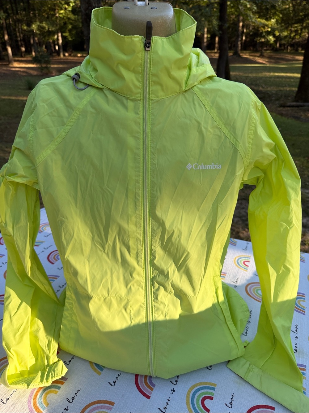 Columbia Women's High-Visibility Yellow Packable Hooded Windbreaker